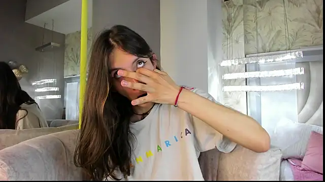 Feniix   online show from 10, 4, 2026