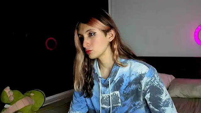 Snapshot of Feniix__ chatting on 8, 7, 2026 Feniix online show from 8, 7, 2026