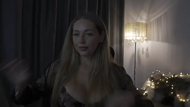 JoanneGG online show from 11, 11, 2025