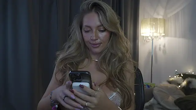 JoanneGG online show from 16, 11, 2025