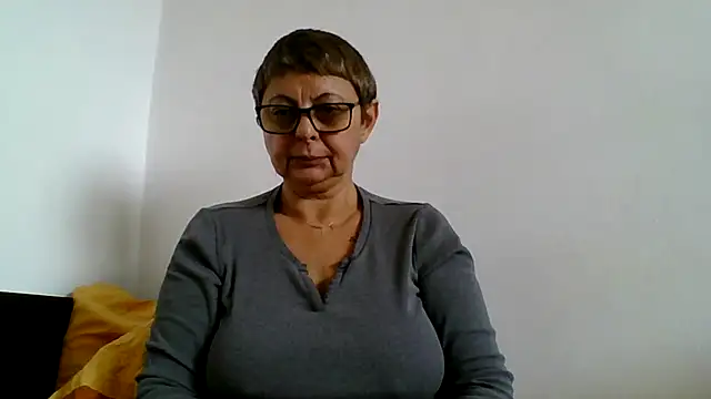 roseblak42 online show from 26, 10, 2025