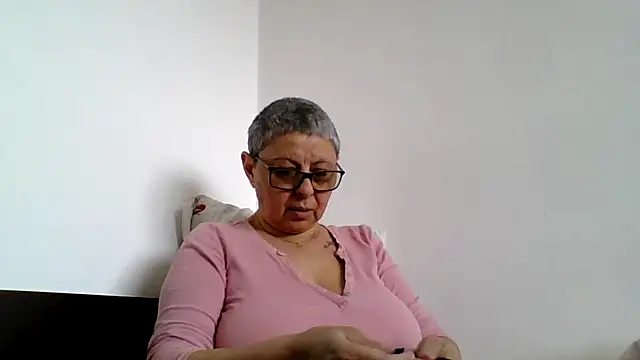 roseblak42 online show from 24, 4, 2026