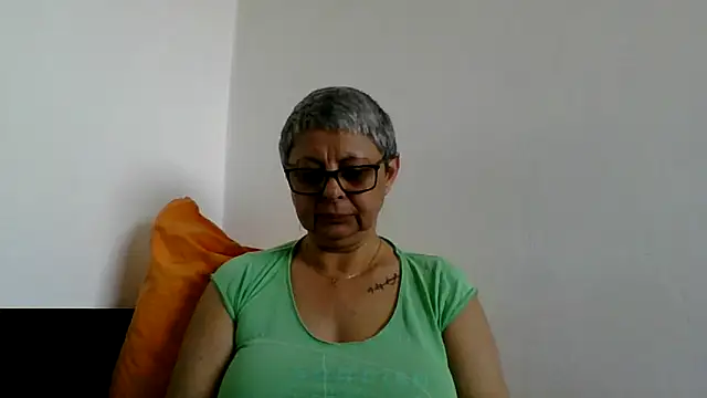 roseblak42 online show from 18, 5, 2026