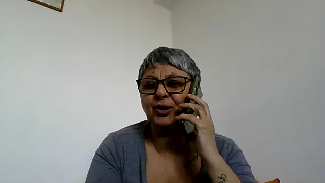 roseblak42 online show from 6, 3, 2026