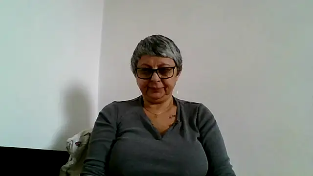 Snapshot of roseblak42 chatting on 12, 2, 2026 roseblak42 online show from 12, 2, 2026