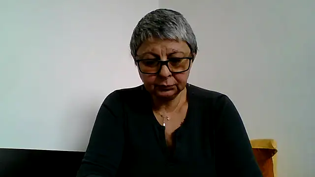 roseblak42 online show from 15, 1, 2026