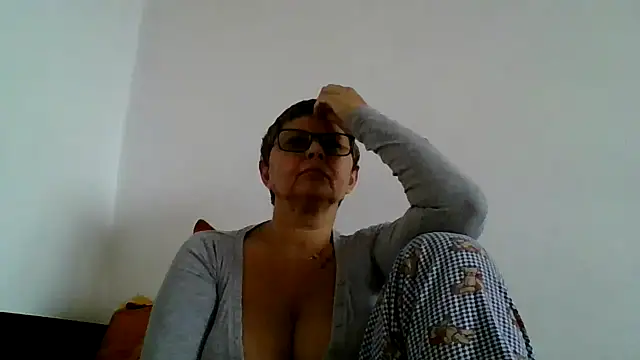 roseblak42 online show from 24, 10, 2025