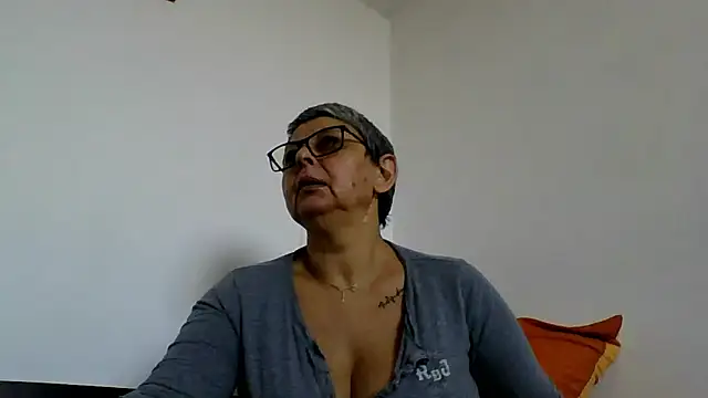 roseblak42 online show from 14, 1, 2026