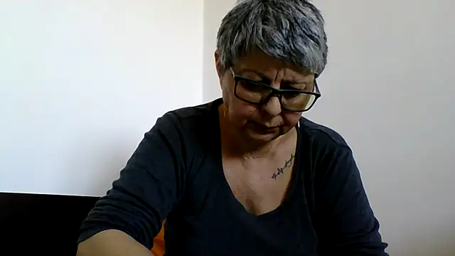 roseblak42 online show from 26, 3, 2026