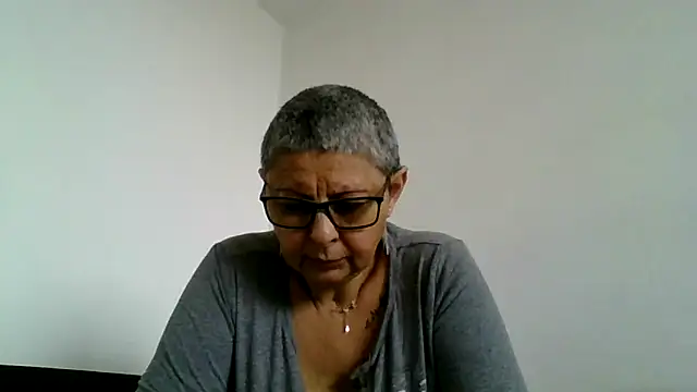 roseblak42 online show from 1, 12, 2025