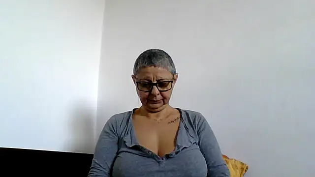 roseblak42 online show from 21, 11, 2025