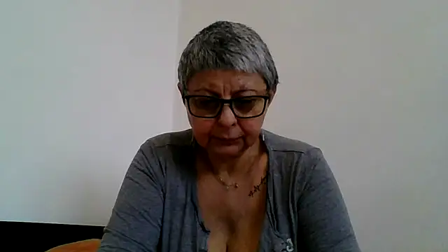 roseblak42 online show from 7, 1, 2026