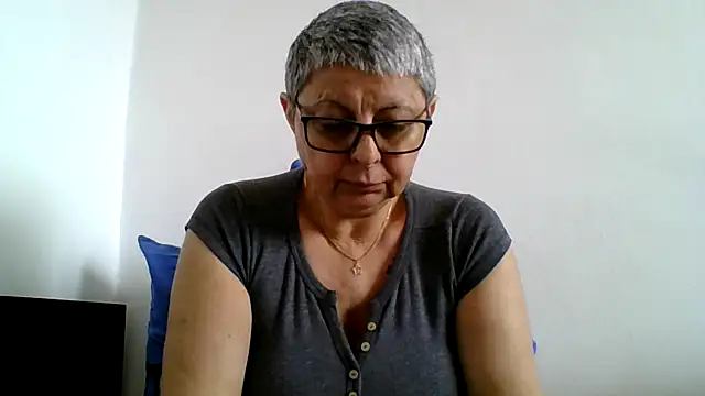 roseblak42 online show from 8, 5, 2026