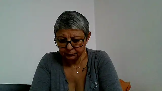 roseblak42 online show from 8, 1, 2026