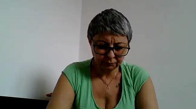 roseblak42 online show from 18, 3, 2025