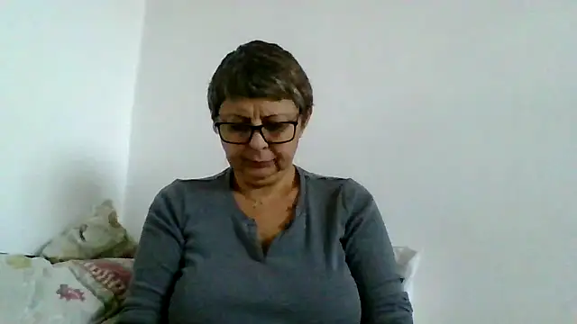 roseblak42 online show from 11, 11, 2025