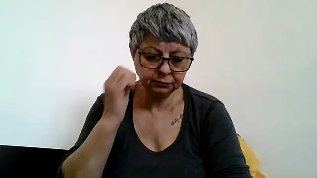 roseblak42 online show from 22, 3, 2026