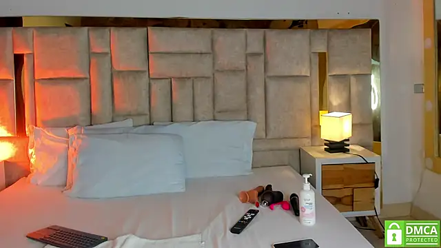 Miss Abigail  online show from 30, 3, 2026