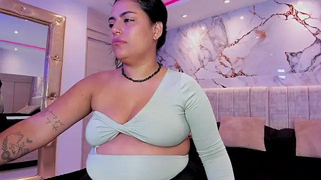 kiana cream online show from 8, 11, 2025