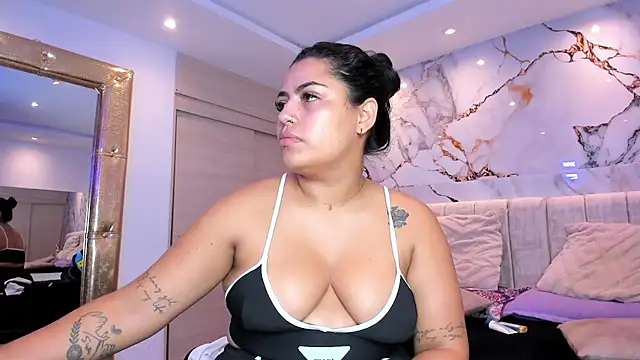 Snapshot of kiana_cream chatting on 19, 2, 2026 kiana cream online show from 19, 2, 2026