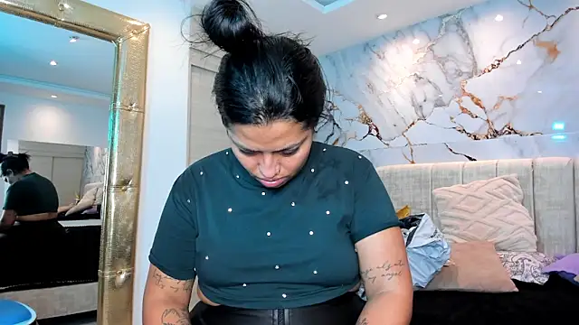 Snapshot of kiana_cream chatting on 6, 2, 2026 kiana cream online show from 6, 2, 2026