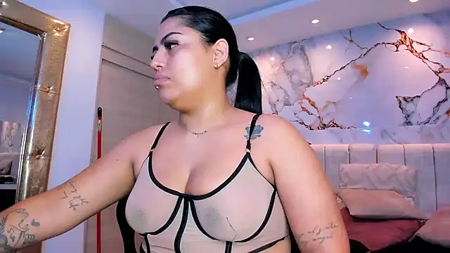 Snapshot of kiana_cream chatting on 26, 6, 2026 kiana cream online show from 26, 6, 2026