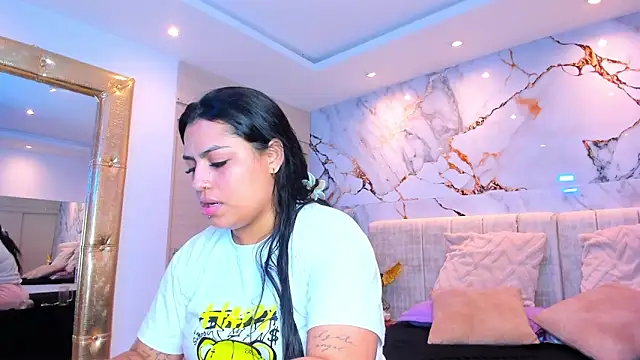 Snapshot of kiana_cream chatting on 18, 2, 2026 kiana cream online show from 18, 2, 2026