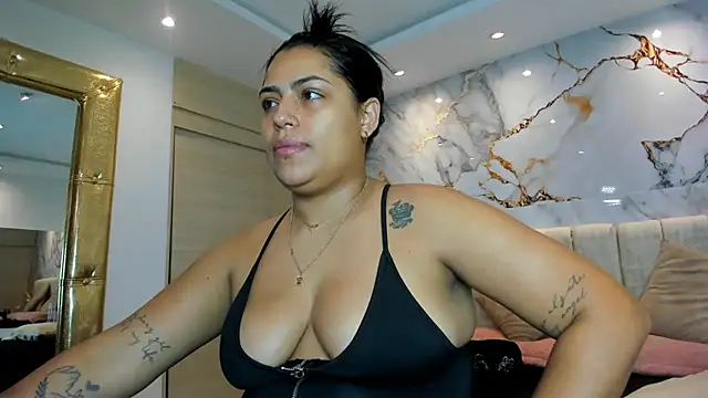 Snapshot of kiana_cream chatting on 11, 5, 2026 kiana cream online show from 11, 5, 2026