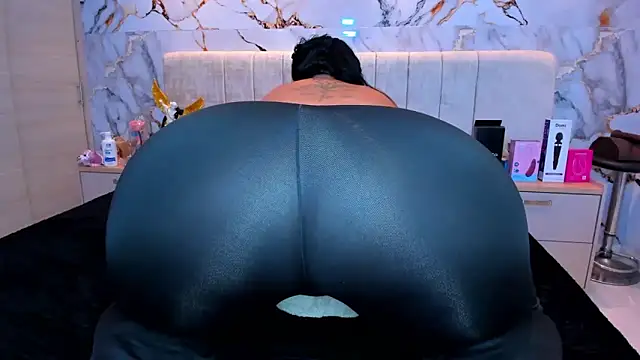 kiana cream online show from 2, 4, 2026