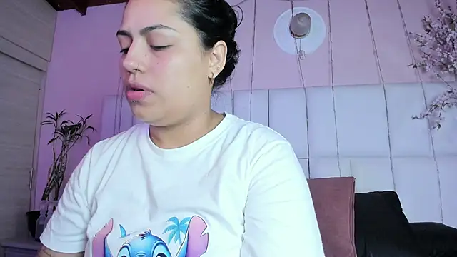 kiana cream online show from 24, 9, 2025