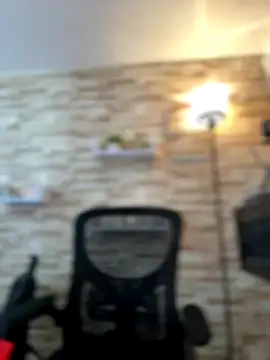  Abril-Office1 online show from 1, 10, 2025