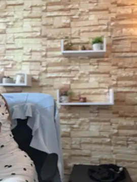  Abril-Office1 online show from 12, 3, 2026