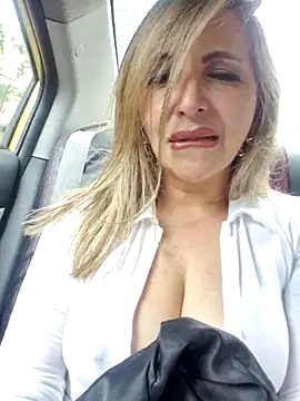  Abril-Office1 online show from 4, 3, 2025