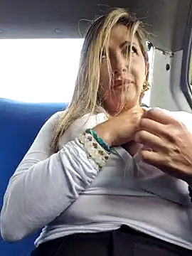  Abril-Office1 online show from 4, 3, 2025