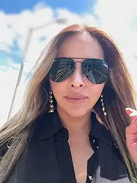  Abril-Office1 online show from 7, 4, 2026