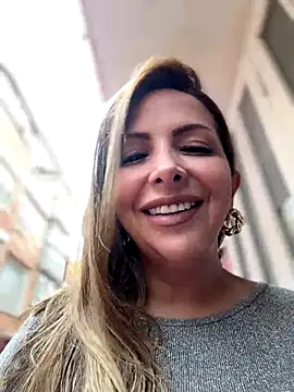  Abril-Office1 online show from 30, 9, 2025