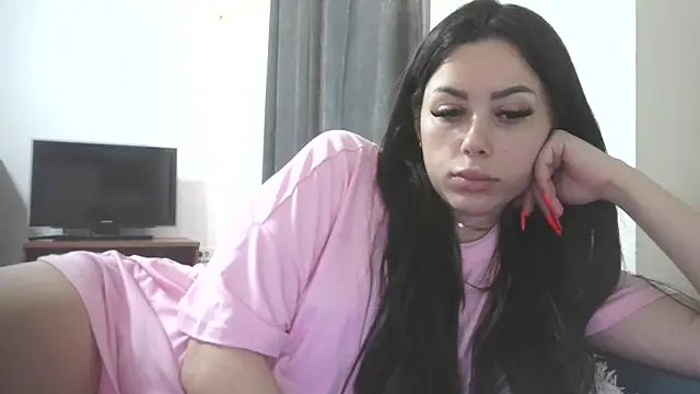 LovelyJulliette online show from 7, 4, 2026