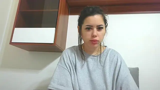 LovelyJulliette online show from 17, 3, 2026