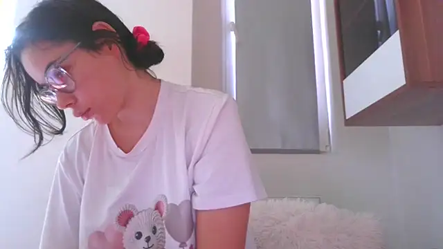 LovelyJulliette online show from 27, 10, 2025