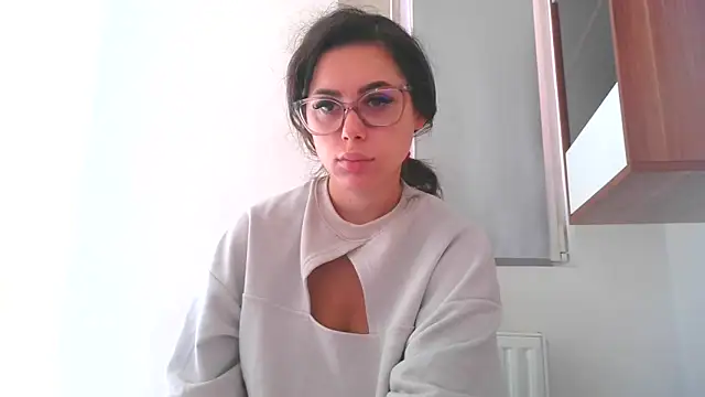 LovelyJulliette online show from 19, 10, 2025