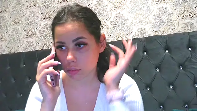 LovelyJulliette online show from 10, 10, 2025