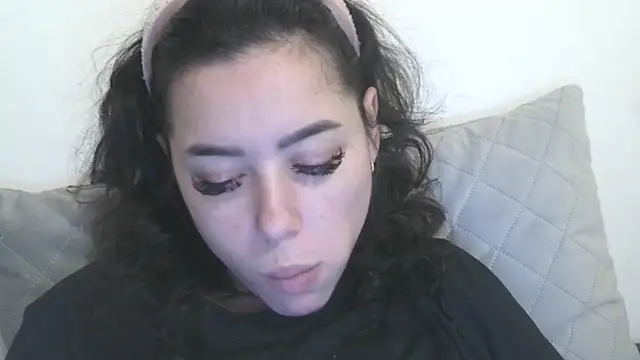 LovelyJulliette online show from 1, 2, 2026