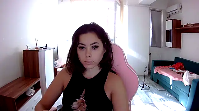 LovelyJulliette online show from 16, 9, 2025