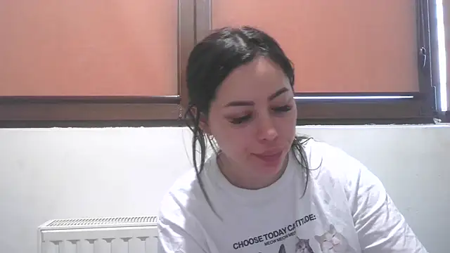 LovelyJulliette online show from 4, 5, 2026