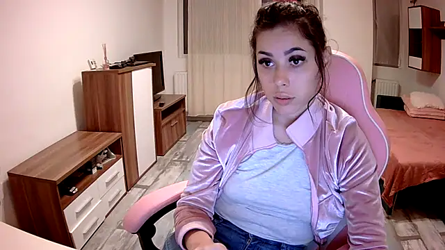 LovelyJulliette online show from 4, 10, 2025