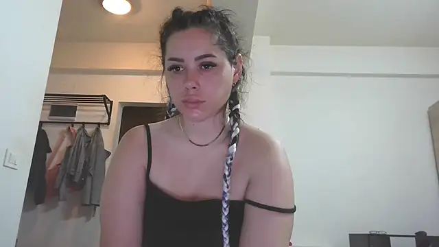LovelyJulliette online show from 6, 7, 2026