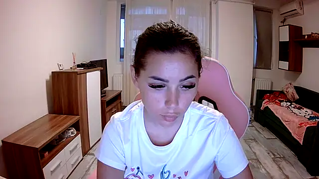 LovelyJulliette online show from 11, 9, 2025