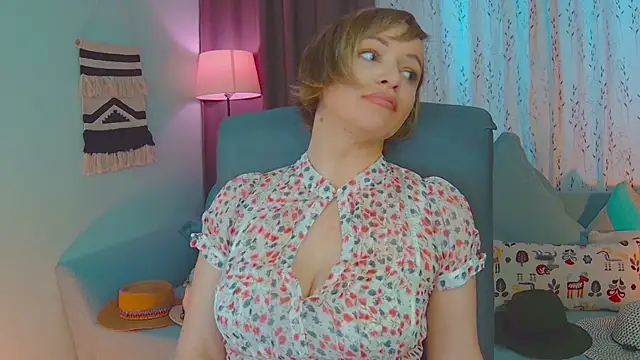 NandiSmile online show from 28, 2, 2025