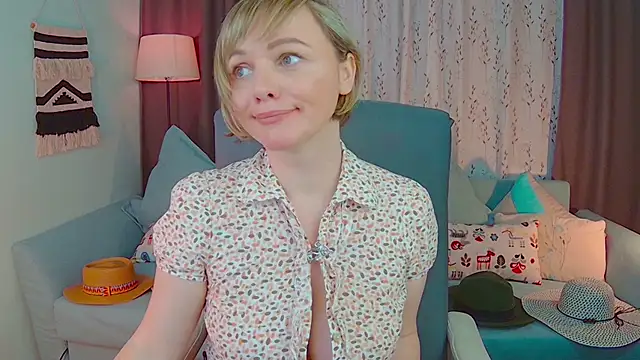 NandiSmile online show from 18, 2, 2025