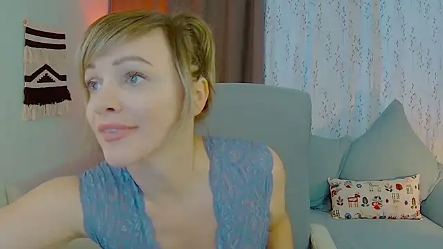 NandiSmile online show from 22, 9, 2025